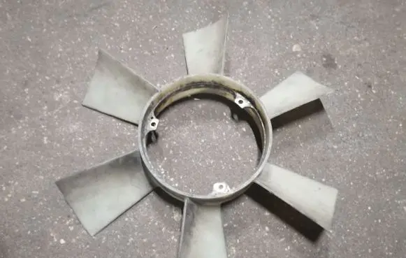 Mercedes-Benz Sprinter W901 W902 W903 W904 Fan impeller 6658000400