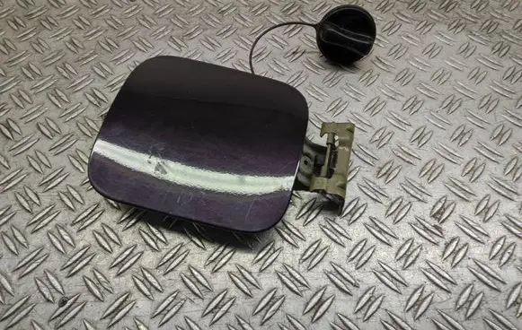 Nissan Qashqai+2 Fuel tank cap