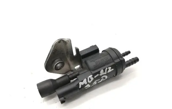 Mercedes-Benz E W212 Turbo solenoid valve A0025401497