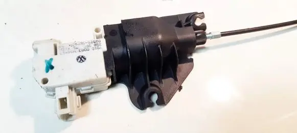 Audi A6 S6 C6 4F Central locking motor 