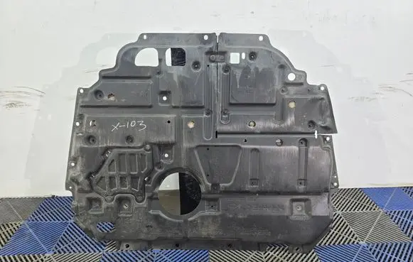 Toyota Prius (XW30) Engine splash shield/under tray 5144112255