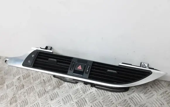 Audi A7 S7 4G Dash center air vent grill 4G1820951