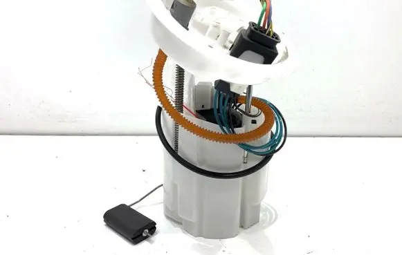 BMW 2 F44 In-tank fuel pump 7300472