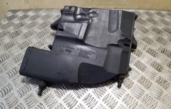 Mercedes-Benz ML W164 Air filter box A6420940304 A6420902101