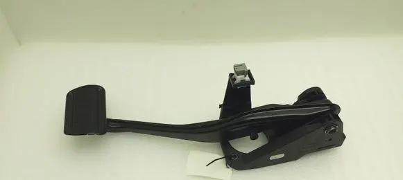 Mercedes-Benz A W176 Brake pedal A2462901101