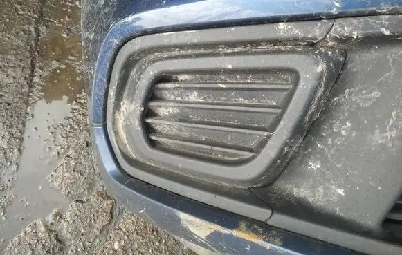 Dacia Logan II Front bumper lower grill 