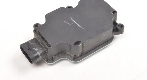 Tesla Model S Parcel shelf load cover mount bracket A24011023112
