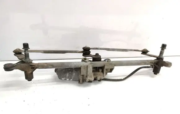 Chevrolet Captiva Front wiper linkage and motor
