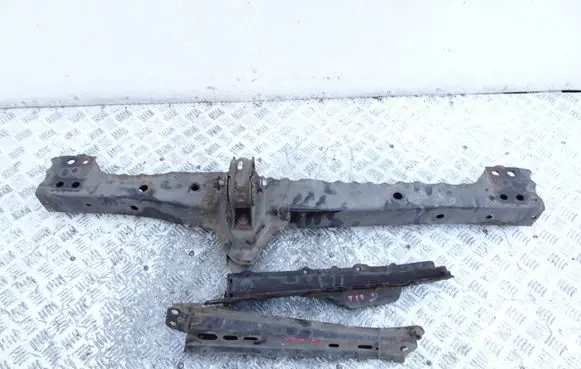 Toyota Avensis T270 Front bumper support beam asd
