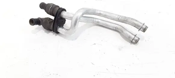 Volkswagen PASSAT B6 Engine coolant pipe/hose