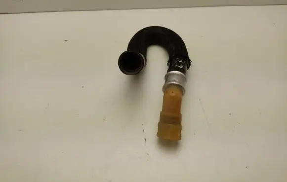 Ford Mustang VI Engine coolant pipe/hose FR3318K579CC