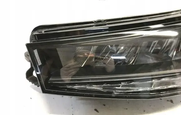 Skoda Fabia Mk4 (6VA) Headlight/headlamp 6VB941015
