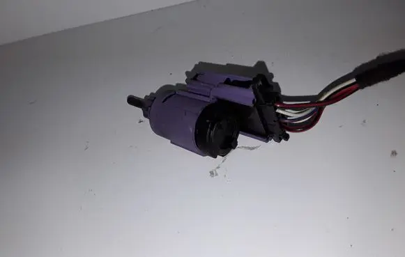 Volkswagen Transporter - Caravelle T5 Brake pedal sensor switch 1J0945511D