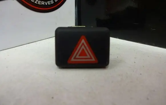 Audi A4 S4 B6 8E 8H Hazard light switch 8E0941509