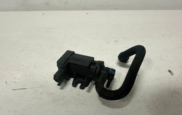 Citroen C4 Cactus Turbo solenoid valve 9801887680 8760904 16814923