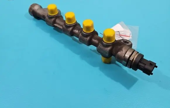 Opel Zafira C Fuel main line pipe 0445214221 IMPRK1378375