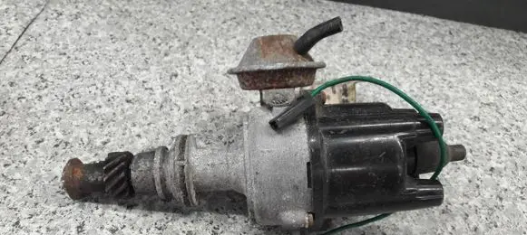 Opel Corsa A Spark distributor 