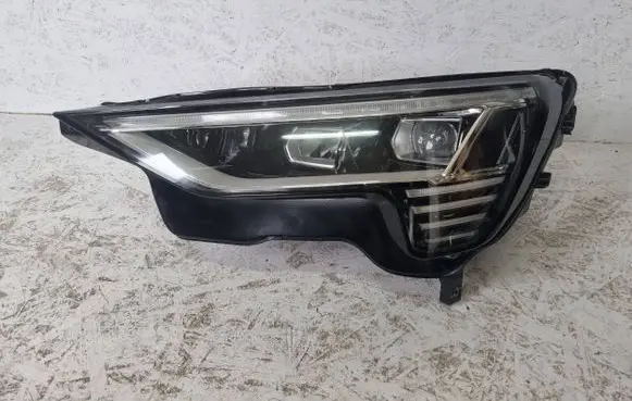 Audi e-tron Headlight/headlamp 4ke941039