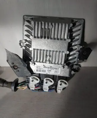 Ford Focus Engine control unit/module 8M5112A650-AMC 5WS40735C J38AC
