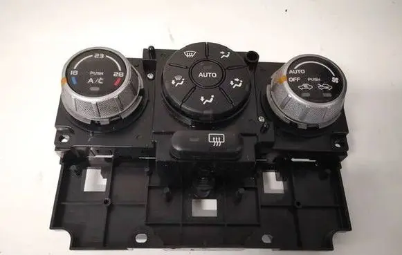 Suzuki Grand Vitara II Climate control unit 3915065JD4