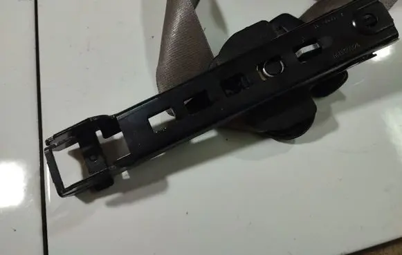 Audi A6 S6 C6 4F Seat belt adjustment rail B0072724