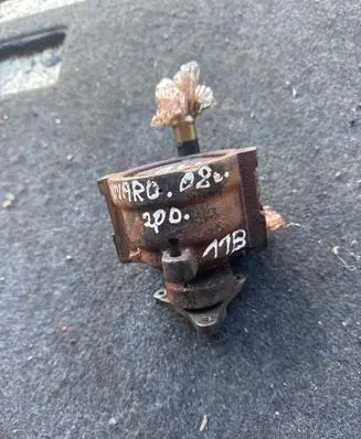 Opel Vivaro Power steering pump 