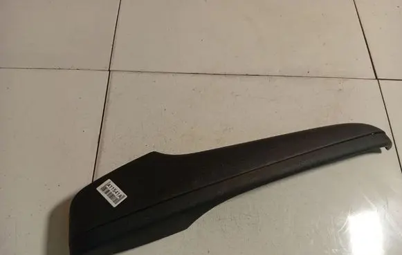 Hyundai i30 Other front door trim element 827252R000
