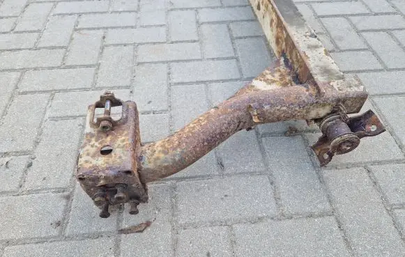 Volkswagen Golf I Rear axle beam 171500051C