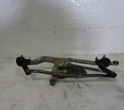 Toyota Auris E180 Front wiper linkage and motor 85110-02340