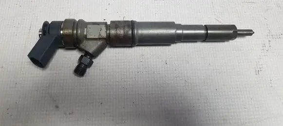 BMW 5 E60 E61 Fuel injector 7794652 0445110212