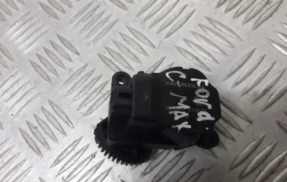 Ford C-MAX I Central body control module 3M5H-19E616-AA