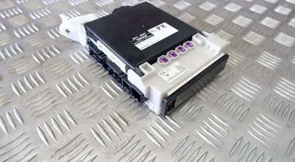 Toyota Prius (XW50) Comfort/convenience module 8922147451 8273047530