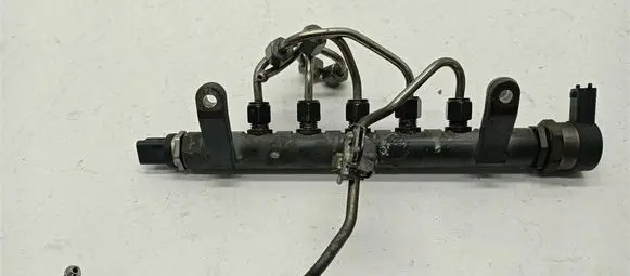 Citroen C5 Fuel main line pipe