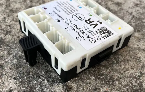 Mercedes-Benz C AMG W205 Door control unit/module A2229001712 2229001712