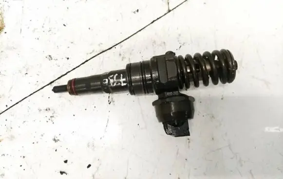 Skoda Octavia Mk2 (1Z) Fuel injector 0414720215