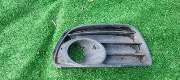 Fiat Punto (188) Front bumper lower grill 735354042 ST3684
