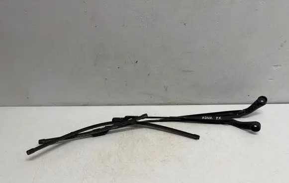 Opel Adam Front wiper blade arm 13354348