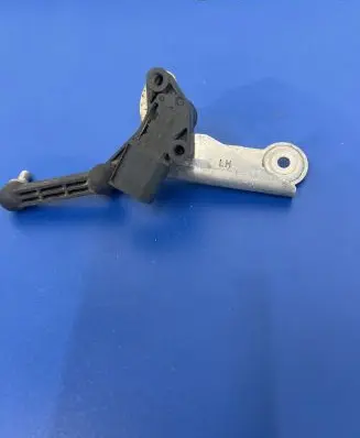 Tesla Model S Front height sensor lever 102794100B