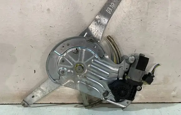 Volvo XC90 Front door window regulator with motor 