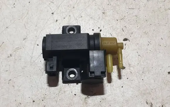 Renault Captur Turbo solenoid valve 8200790180