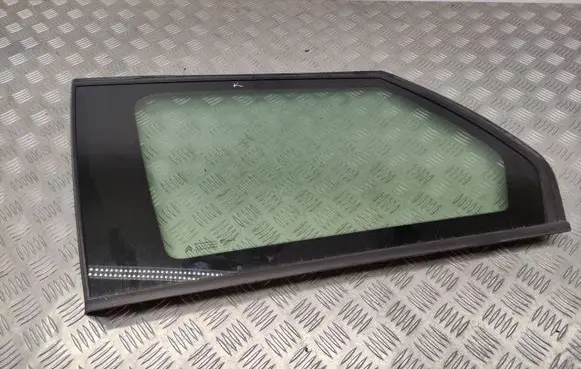 Citroen C4 Grand Picasso Rear side window