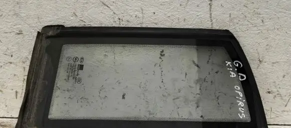 KIA Opirus Rear vent window glass 
