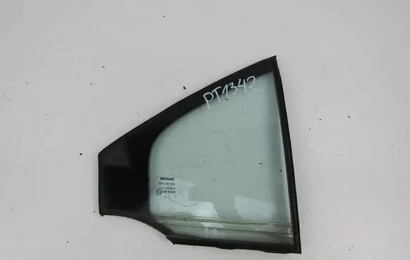 Nissan Primera Rear side window 