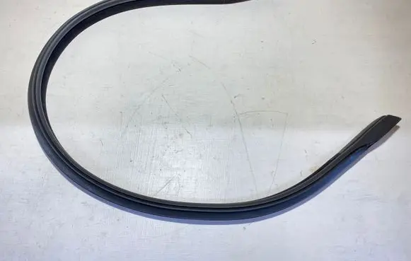 BMW 4 F32 F33 Rubber seal front coupe door 7279772