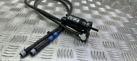 Land Rover Range Rover L405 Windscreen/windshield washer pump 1020133002