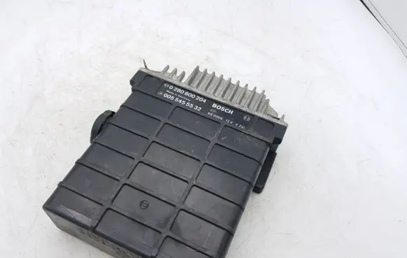 Mercedes-Benz E W124 Engine control unit/module 0055455532 0280800204