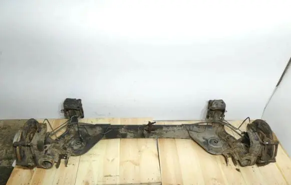 Nissan Juke I F15 Rear axle beam 