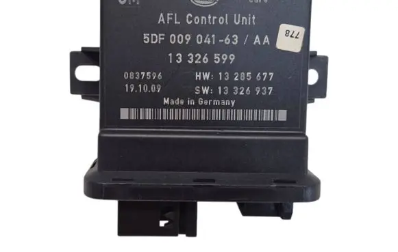 Opel Insignia A Light module LCM 13326599