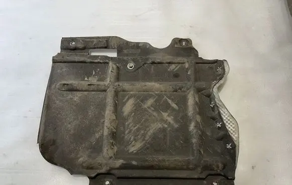 Engine splash shield/under tray