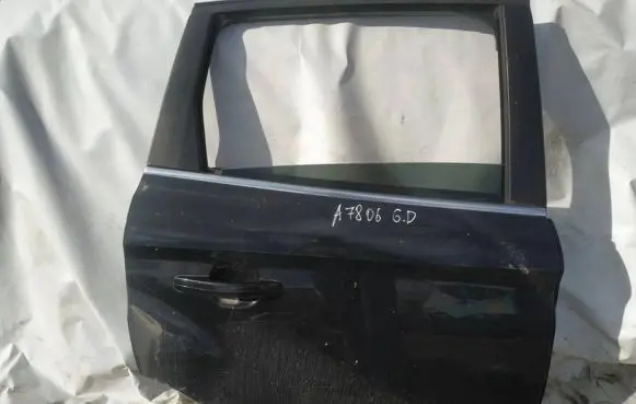 Ford Kuga I Rear door juodos